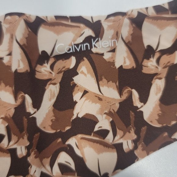 Calvin Klein Women's Invisibles Thong Underwear - Picture 5 of 6